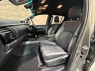 Used 2026 Toyota Hilux Invincible X Titan Bronze Metallic - Interior and Exterior details 8
