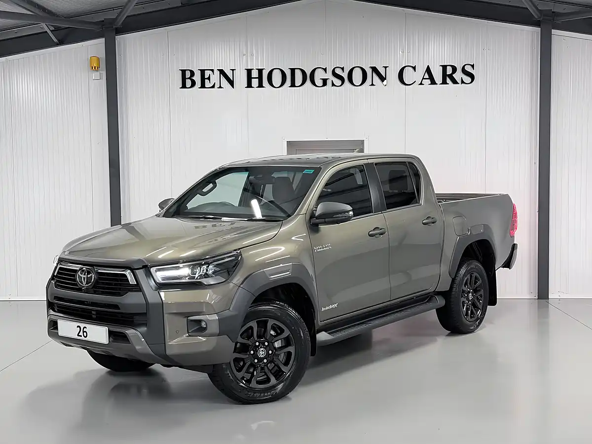 Used 2026 Toyota Hilux Invincible X Titan Bronze Metallic - Front View