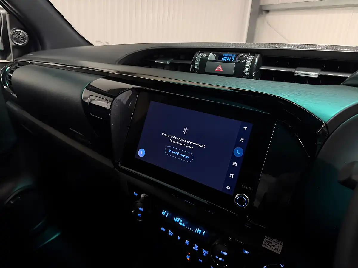 Used 2026 Toyota Hilux Invincible X Titan Bronze Metallic - Interior and Exterior details 18