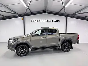 Used 2026 Toyota Hilux Invincible X Titan Bronze Metallic - Interior and Exterior details 3