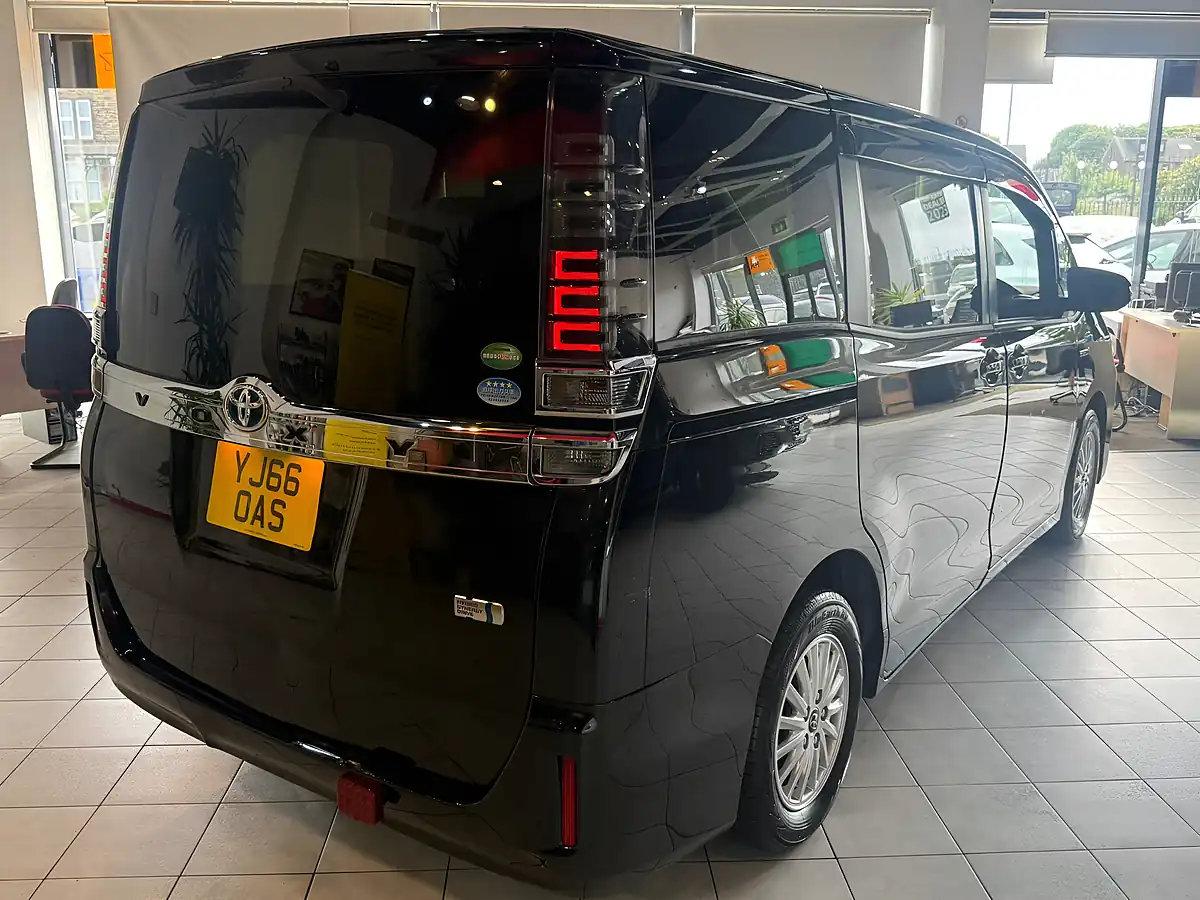 Used 2026 Toyota Noah Black - Interior and Exterior details 11