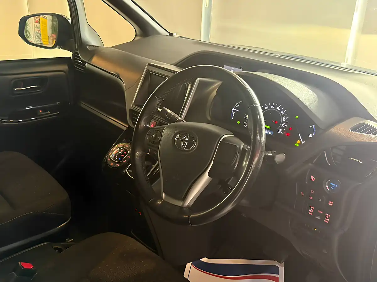 Used 2026 Toyota Noah Black - Interior and Exterior details 15