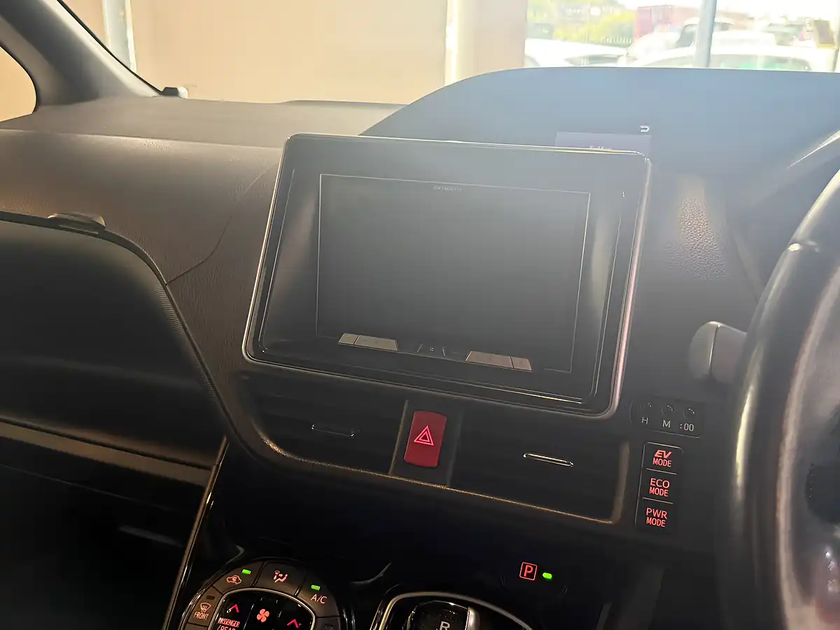 Used 2026 Toyota Noah Black - Interior and Exterior details 18