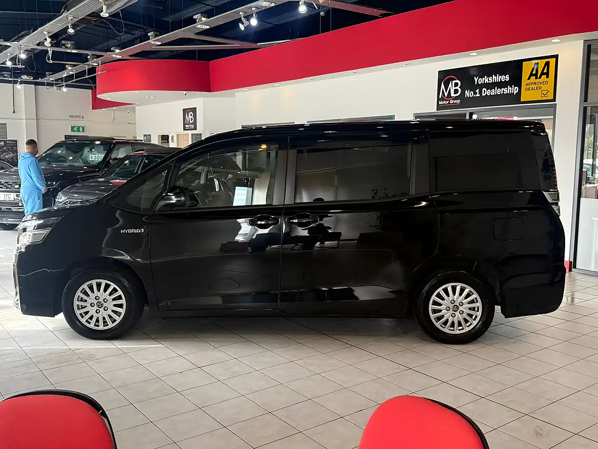 Used 2026 Toyota Noah Black - Interior and Exterior details 7