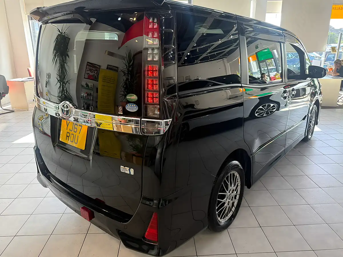 Used 2026 Toyota Noah Black - Interior and Exterior details 10