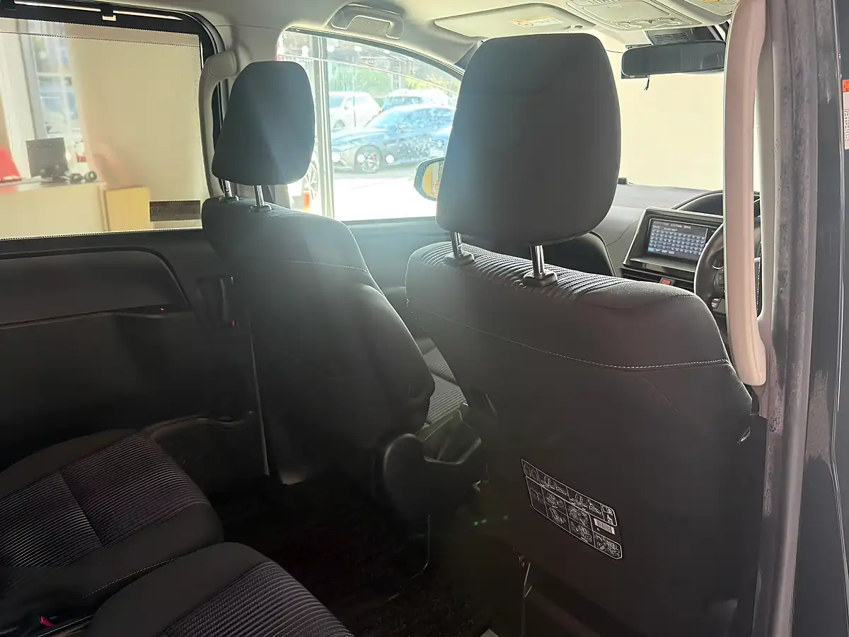 Used 2026 Toyota Noah Black - Interior and Exterior details 13
