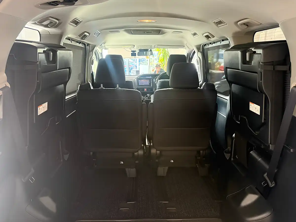 Used 2026 Toyota Noah Black - Interior and Exterior details 9