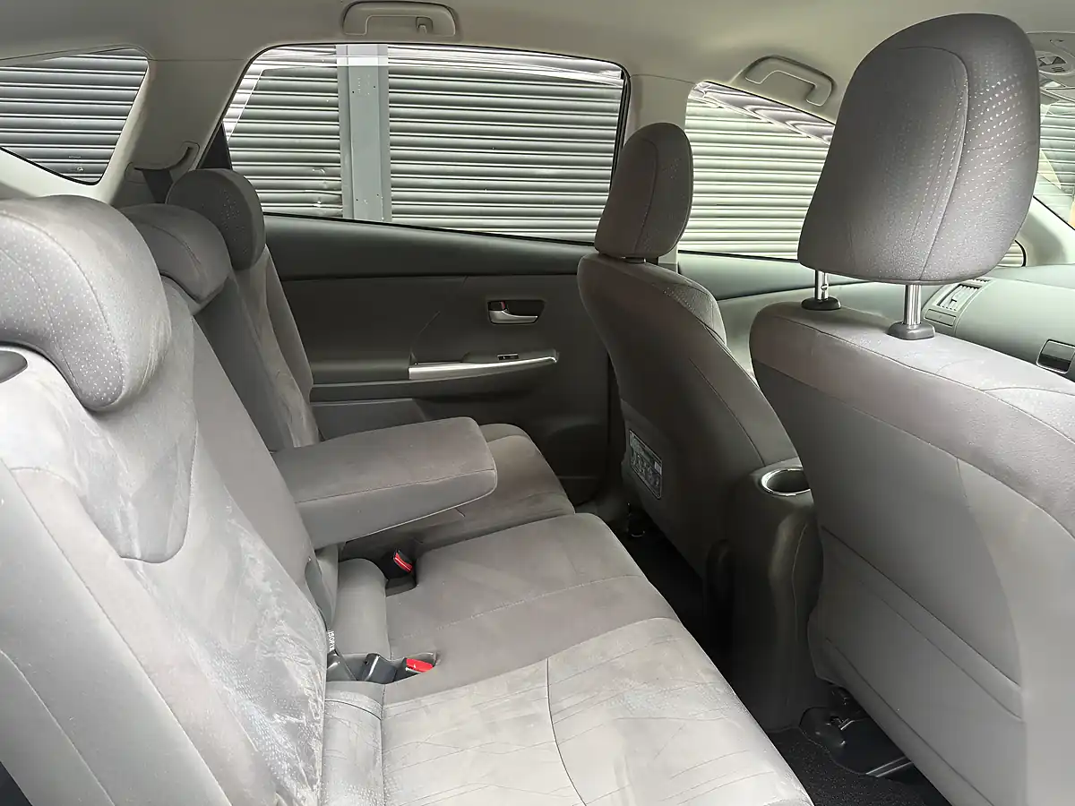 Used 2026 Toyota Prius+ 7 Seater Import Silver - Interior and Exterior details 13