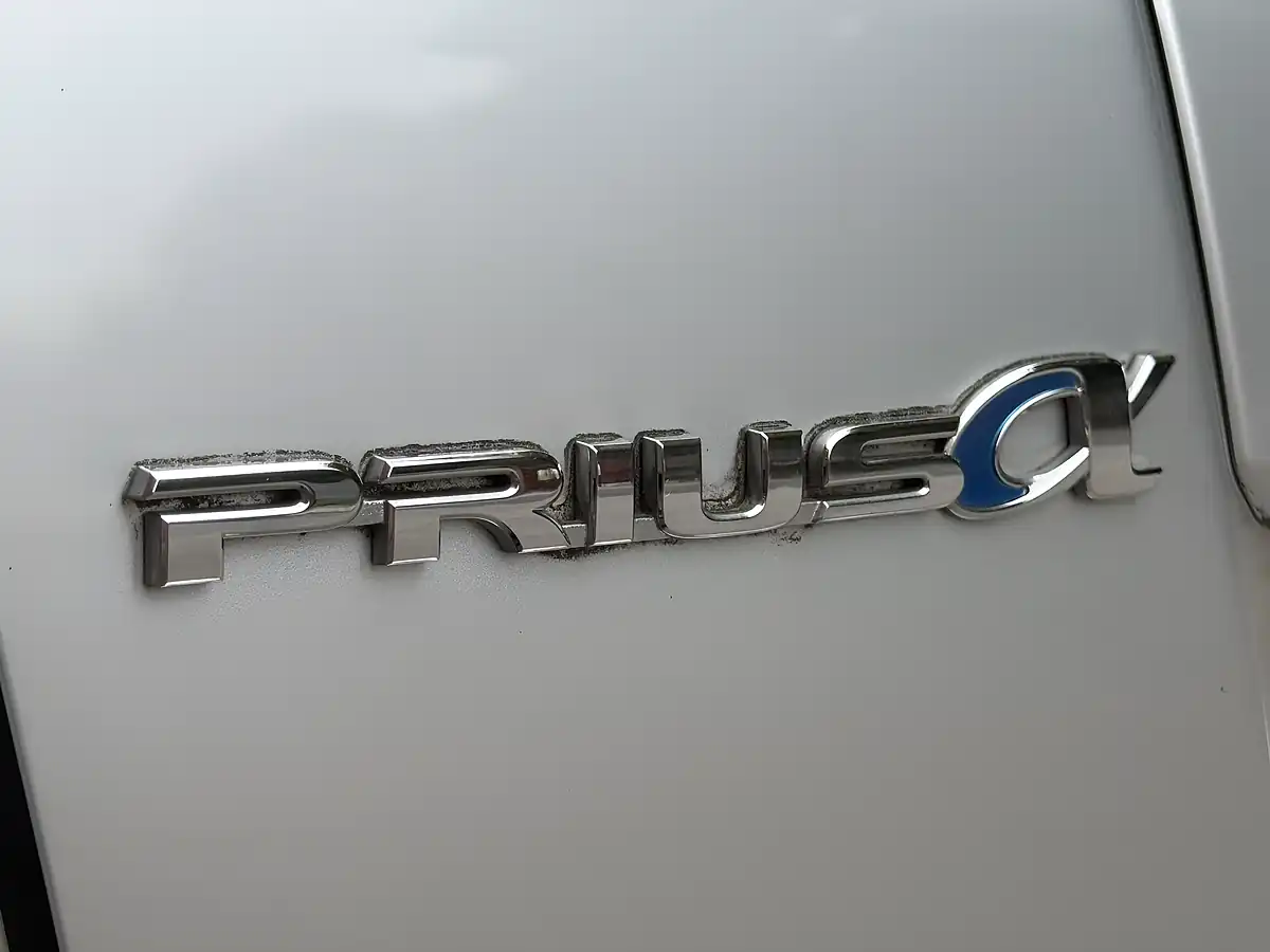 Used 2026 Toyota Prius+ 7 Seater Import Silver - Interior and Exterior details 17