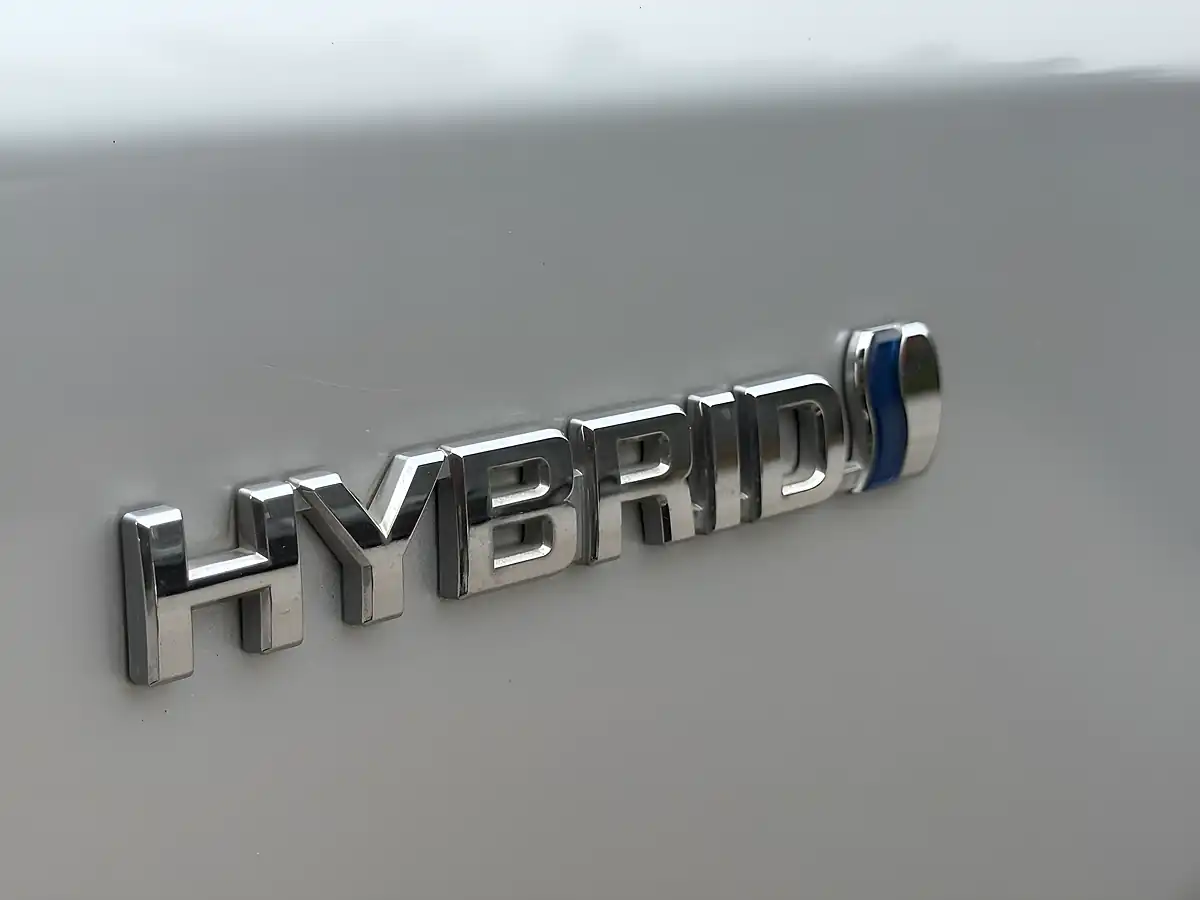 Used 2026 Toyota Prius+ 7 Seater Import Silver - Interior and Exterior details 19