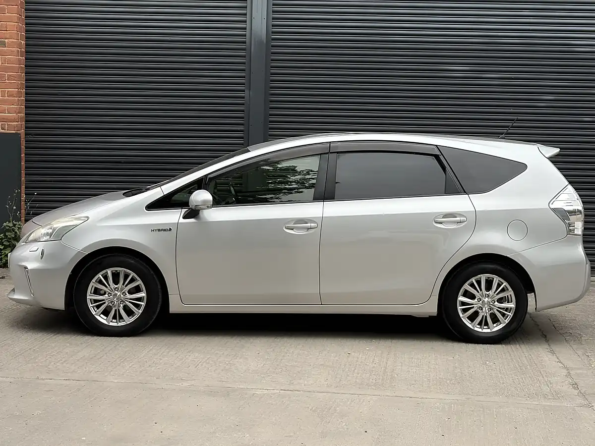 Used 2026 Toyota Prius+ 7 Seater Import Silver - Interior and Exterior details 9