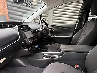 Used 2026 Toyota Prius Saloon Silver - Interior and Exterior details 11