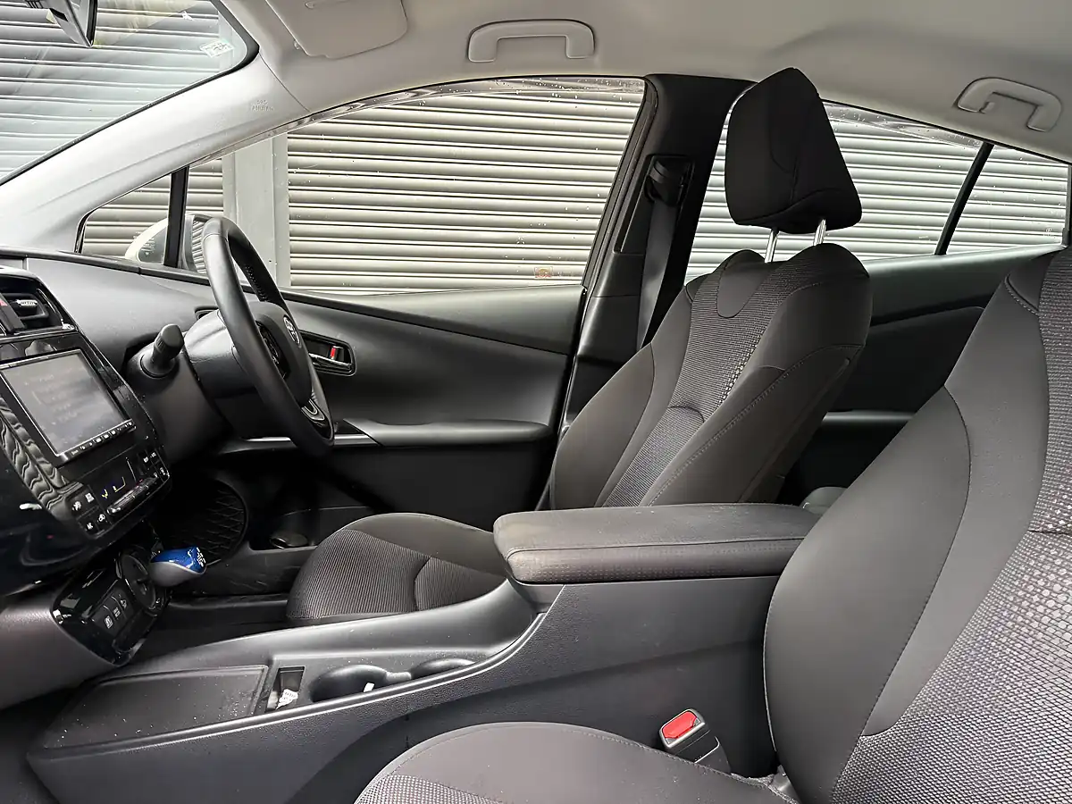 Used 2026 Toyota Prius Saloon Silver - Interior and Exterior details 12
