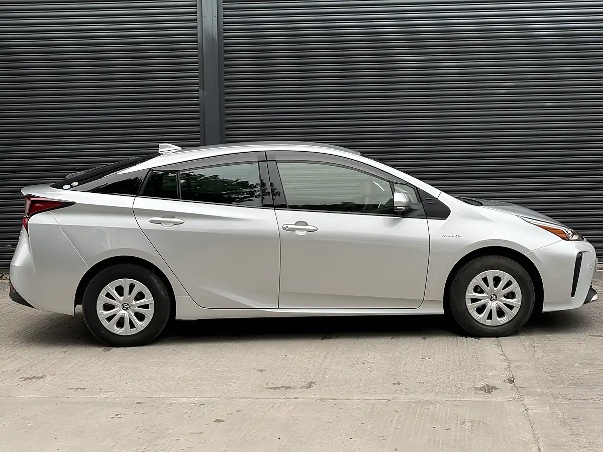 Used 2026 Toyota Prius Saloon Silver - Interior and Exterior details 7