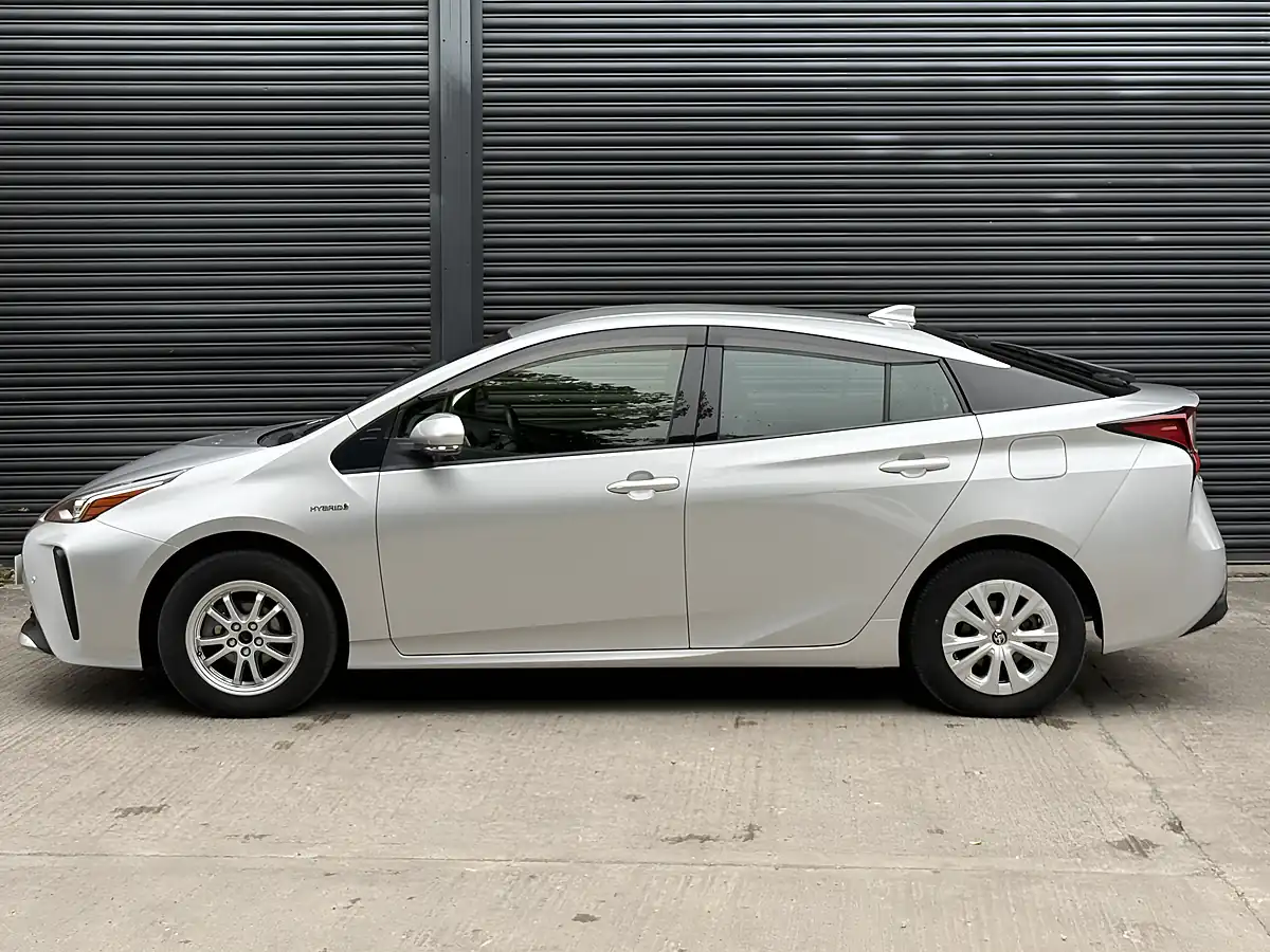 Used 2026 Toyota Prius Saloon Silver - Interior and Exterior details 8