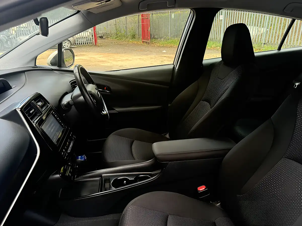Used 2026 Toyota Prius Saloon White - Interior and Exterior details 17