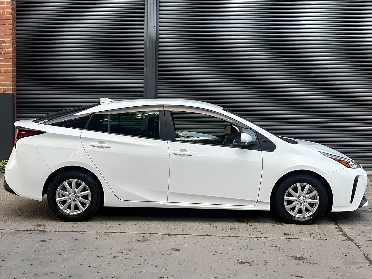 Used 2026 Toyota Prius Saloon White - Interior and Exterior details 5