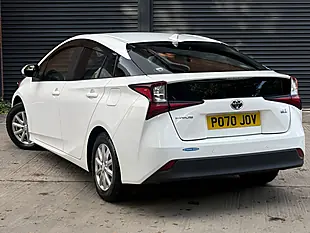 Used 2026 Toyota Prius Saloon White - Interior and Exterior details 6
