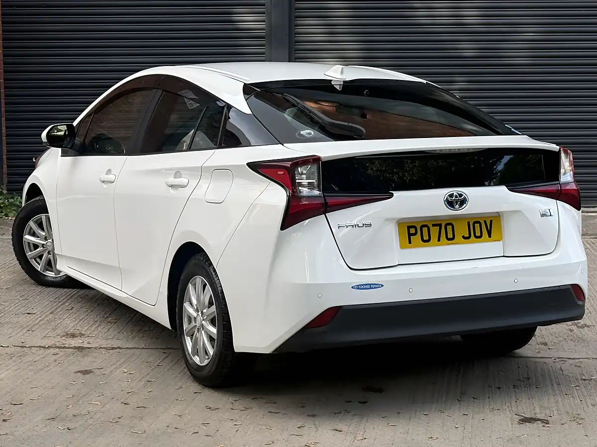 Used 2026 Toyota Prius Saloon White - Interior and Exterior details 6