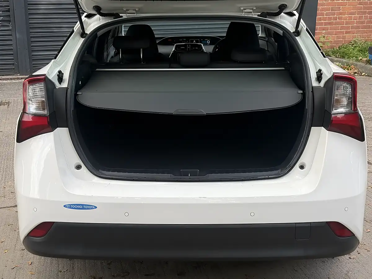 Used 2026 Toyota Prius Saloon White - Interior and Exterior details 9