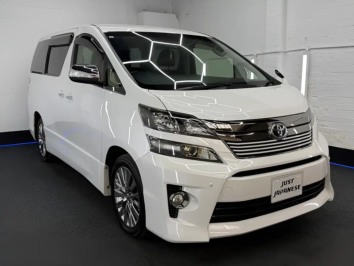 Used 2026 Toyota Vellfire GGH25 Golden Eyes 2 Pearl White - Front View