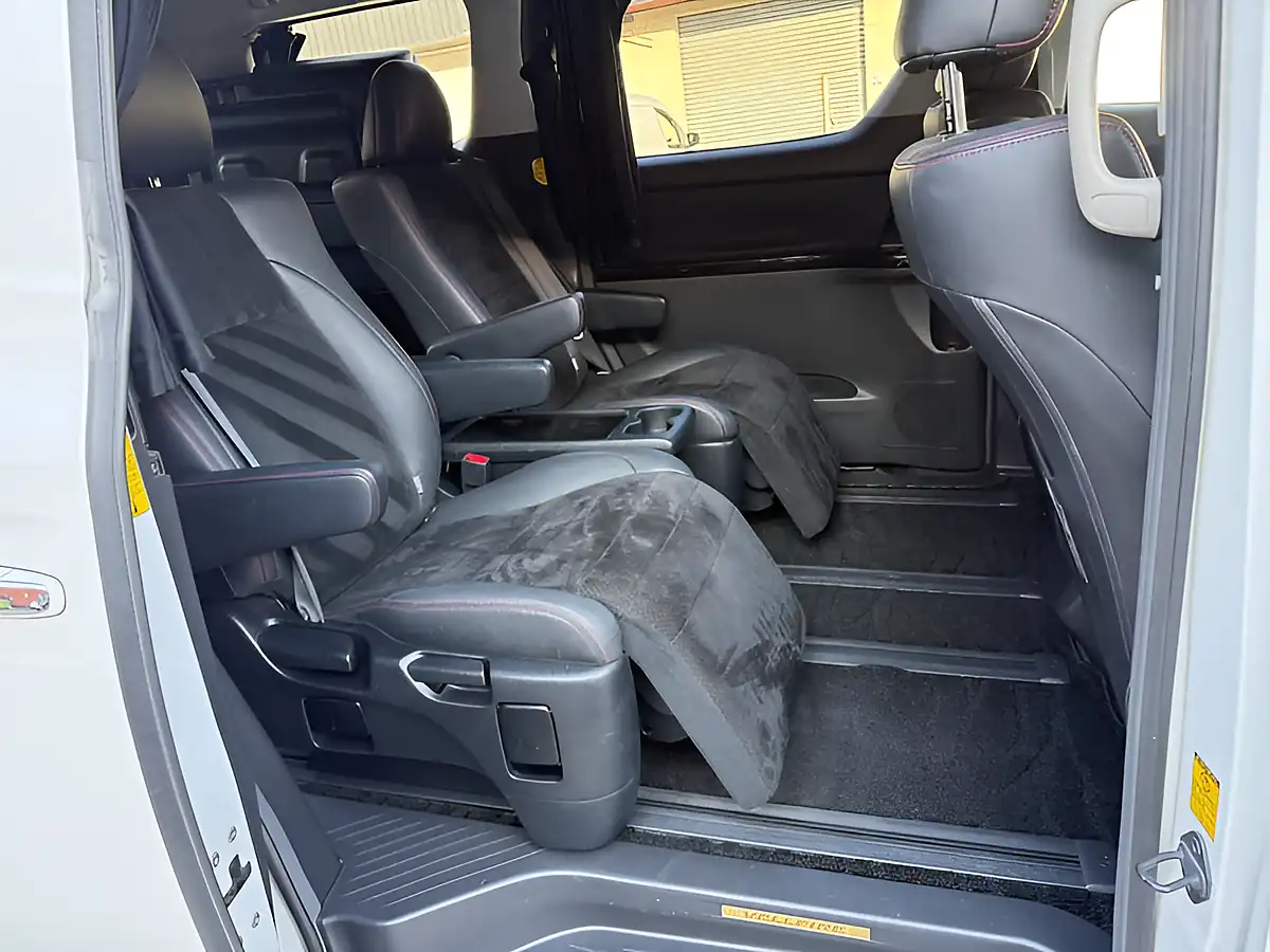 Used 2026 Toyota Vellfire GGH25 Golden Eyes 2 Pearl White - Interior and Exterior details 14