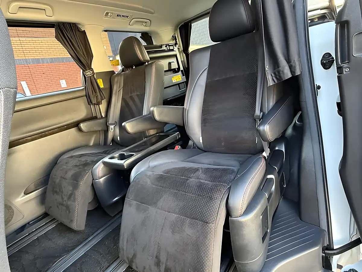 Used 2026 Toyota Vellfire GGH25 Golden Eyes 2 Pearl White - Interior and Exterior details 18
