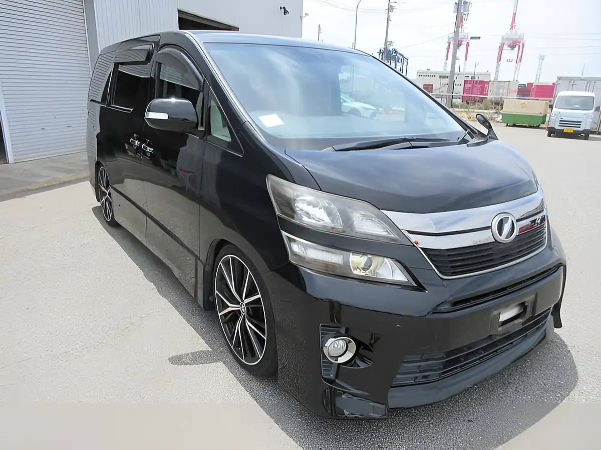 Used 2026 Toyota Vellfire Z Golden Eyes Black - Front View