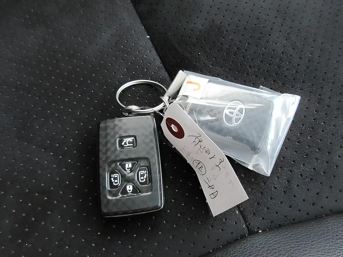 Used 2026 Toyota Vellfire Z Golden Eyes Black - Interior and Exterior details 14