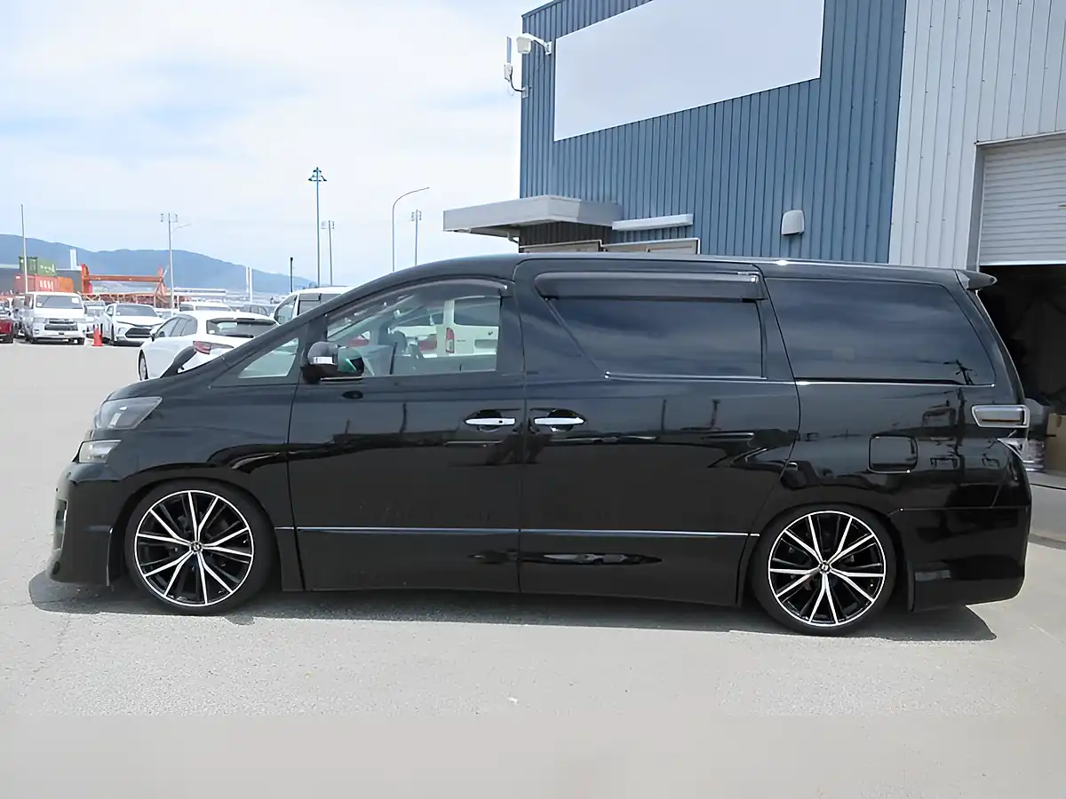 Used 2026 Toyota Vellfire Z Golden Eyes Black - Interior and Exterior details 6