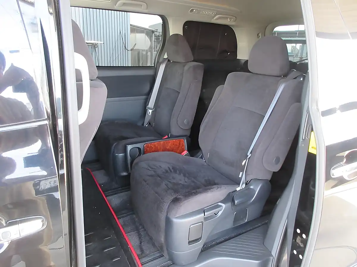 Used 2026 Toyota Vellfire Z Platinum Selection Black - Interior and Exterior details 10