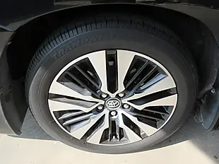 Used 2026 Toyota Vellfire Z Platinum Selection Black - Interior and Exterior details 17