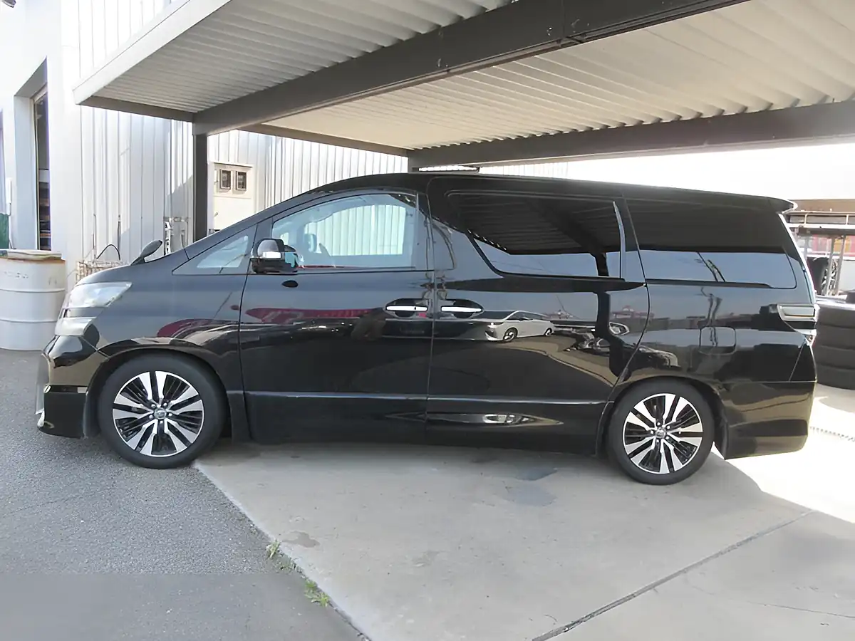 Used 2026 Toyota Vellfire Z Platinum Selection Black - Interior and Exterior details 8
