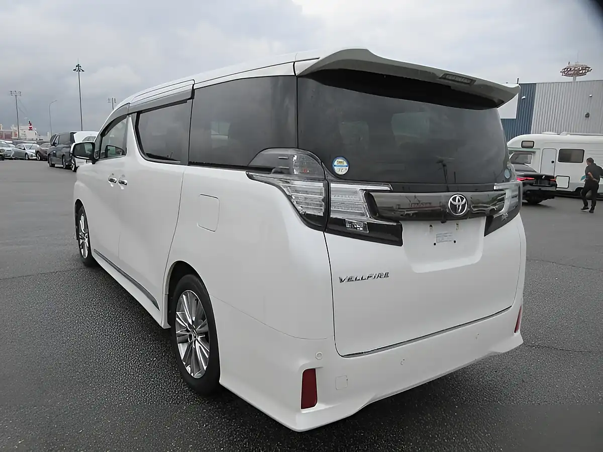 Used 2026 Toyota Vellfire Za Edition Golden Eyes Pearl White - Interior and Exterior details 2