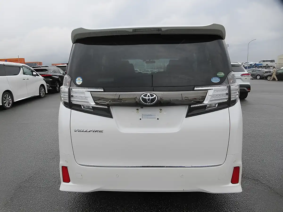 Used 2026 Toyota Vellfire Za Edition Golden Eyes Pearl White - Interior and Exterior details 6