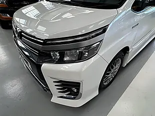 Used 2026 Toyota Voxy White - Interior and Exterior details 17
