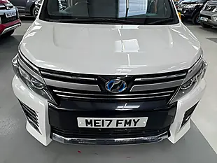 Used 2026 Toyota Voxy White - Interior and Exterior details 2