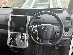 Used 2026 Toyota Voxy Zs Noah White - Interior and Exterior details 7