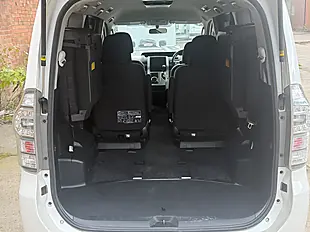 Used 2026 Toyota Voxy Zs Noah White - Interior and Exterior details 9