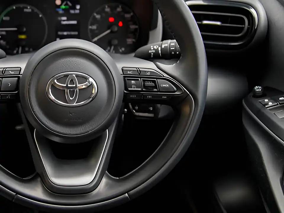 Used 2026 Toyota Yaris Icon Bronze - Interior and Exterior details 13