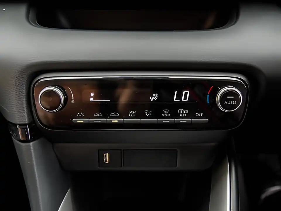 Used 2026 Toyota Yaris Icon Bronze - Interior and Exterior details 19