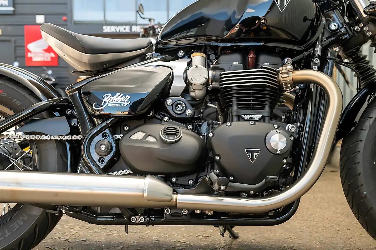 Used 2026 Triumph Bonneville Bobber Ex-Demo Jet Black - Interior and Exterior details 11