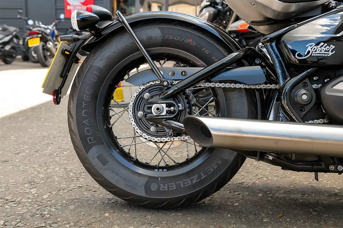Used 2026 Triumph Bonneville Bobber Ex-Demo Jet Black - Interior and Exterior details 12
