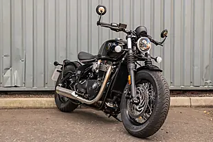 Used 2026 Triumph Bonneville Bobber Ex-Demo Jet Black - Interior and Exterior details 2