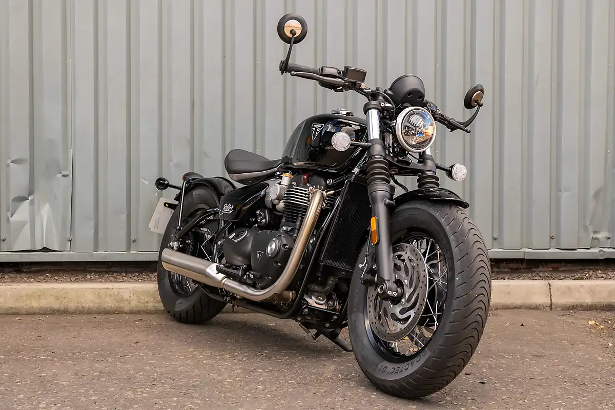 Used 2026 Triumph Bonneville Bobber Ex-Demo Jet Black - Interior and Exterior details 2
