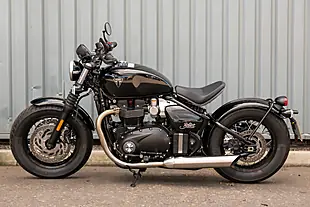 Used 2026 Triumph Bonneville Bobber Ex-Demo Jet Black - Interior and Exterior details 5
