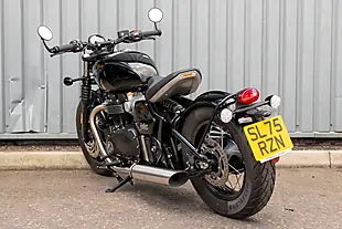Used 2026 Triumph Bonneville Bobber Ex-Demo Jet Black - Interior and Exterior details 6