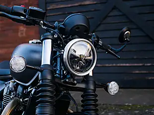 Used 2026 Triumph Bonneville Bobber Satin Mineral Grey - Interior and Exterior details 5