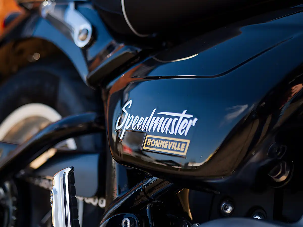 Used 2026 Triumph Bonneville Speedmaster Crystal White / Sapphire Black - Interior and Exterior details 11