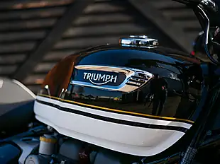 Used 2026 Triumph Bonneville Speedmaster Crystal White / Sapphire Black - Interior and Exterior details 6